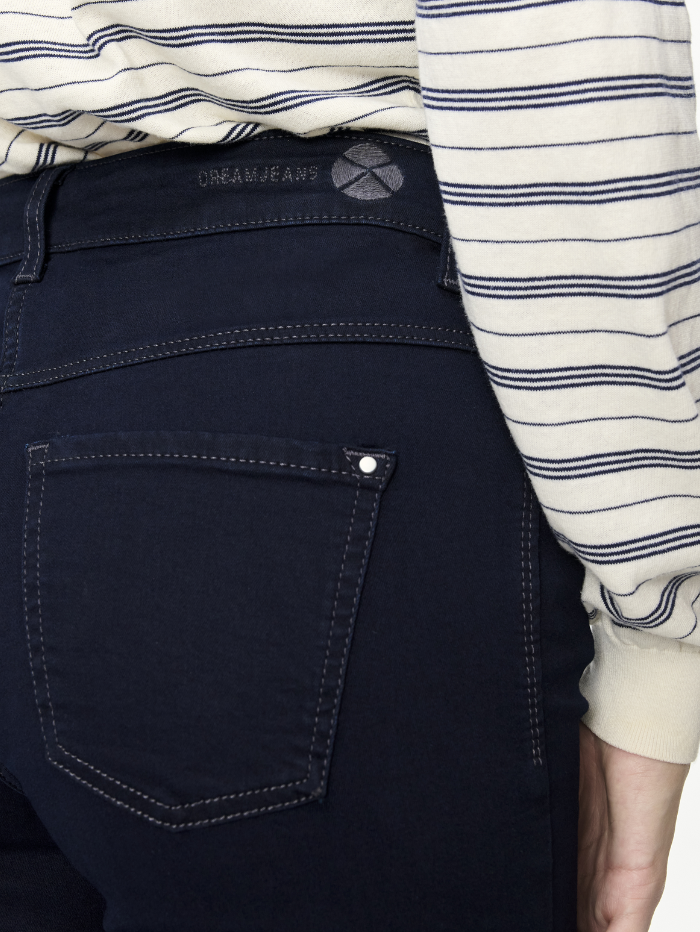Mac-Jeans-Mac-Dream-Straight-Leg-Jeans-5401 0355L D801 Dark-Blue-Rinsewash izzi-of-baslow