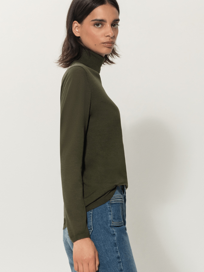 Luisa-Cerano-Wool-Blend-Turtleneck-Jumper-In-Bamboo 188340 5903 Col 0361 izzi-of-baslow