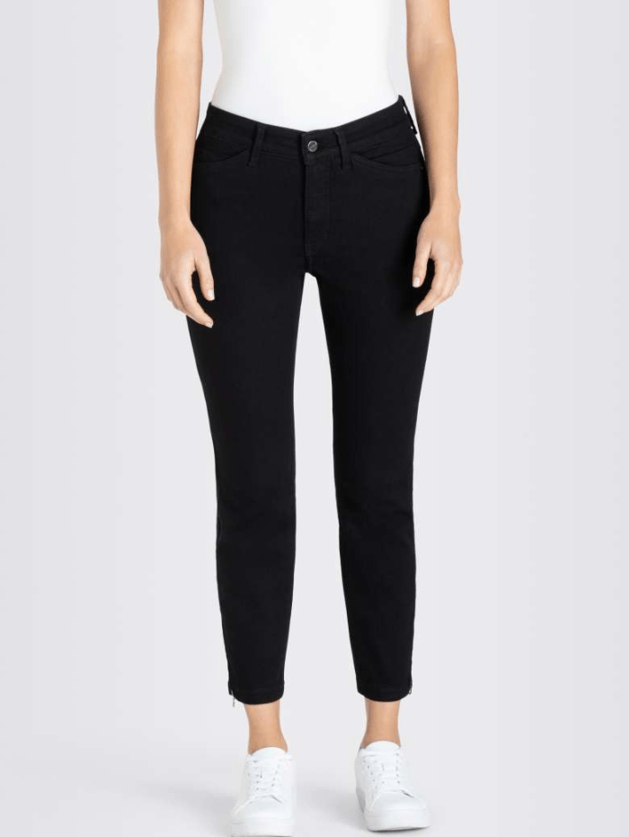 MAC-Dream-Summer-Chic-Cropped-Jeans-In-Black-Black-5471-0355L-D999-izzi-of-baslow