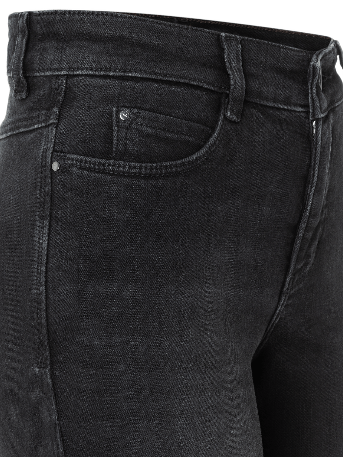 Mac-Jeans-DREAM-BOOT-Authentic-Black-Jeans 5429 0358L D949-of-baslow