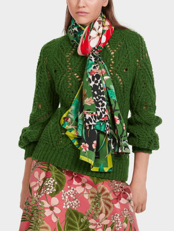 Marc-Cain-Collections-Scarf VC B4.15 Z47 COL 222 izzi-of-baslow