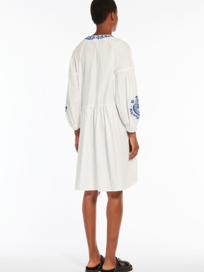 Weekend-By-Max-Mara-White-Cotton-Poplin-Dress-2415221182-Col-033-izzi-of-baslow