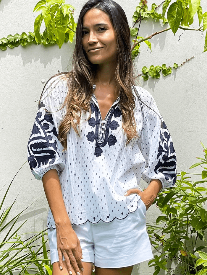 Rose-And-Rose-FERRARA-Dobby-cotton-Top-In-White-And-Navy izzi-of-baslow