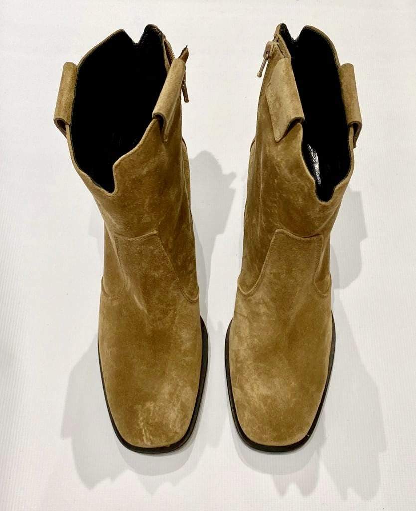 Kennel & Schmenger Shoes Kennel & Schmenger Suede ankle boots Boots in Wood izzi-of-baslow