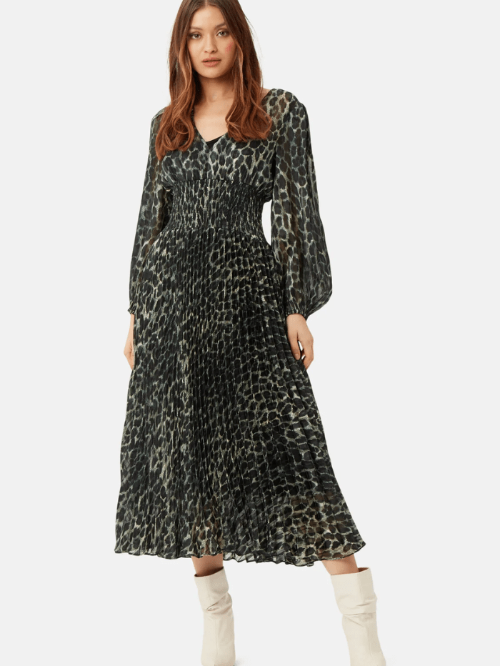 traffic people green dress Traffic People Little Lies Green Floral Printed Dress GYA12413018 Izzi of Baslow