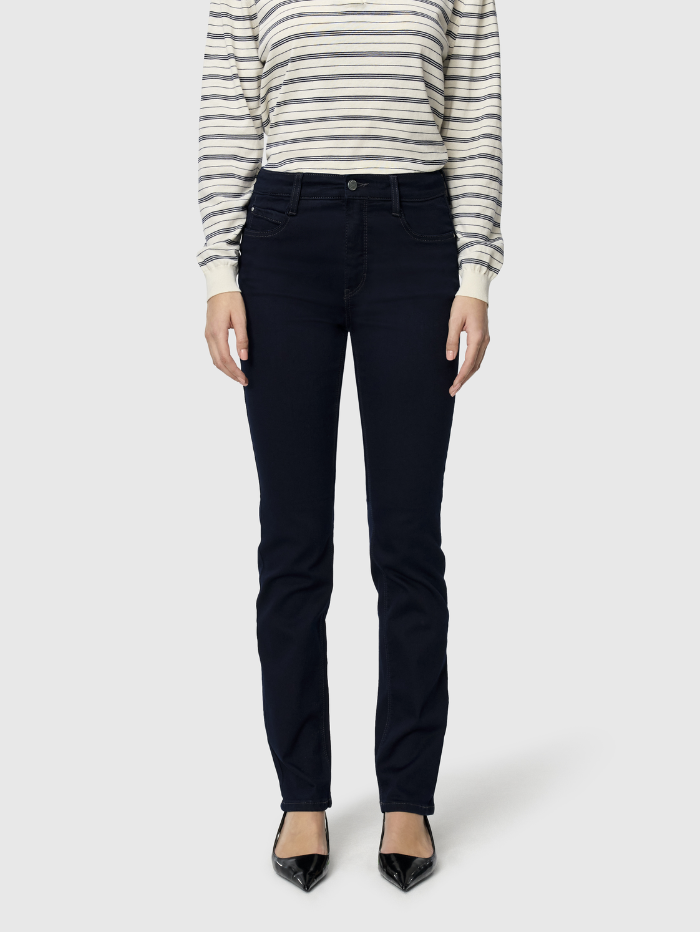 Mac-Jeans-Mac-Dream-Straight-Leg-Jeans-5401 0355L D801 Dark-Blue-Rinsewash izzi-of-baslow