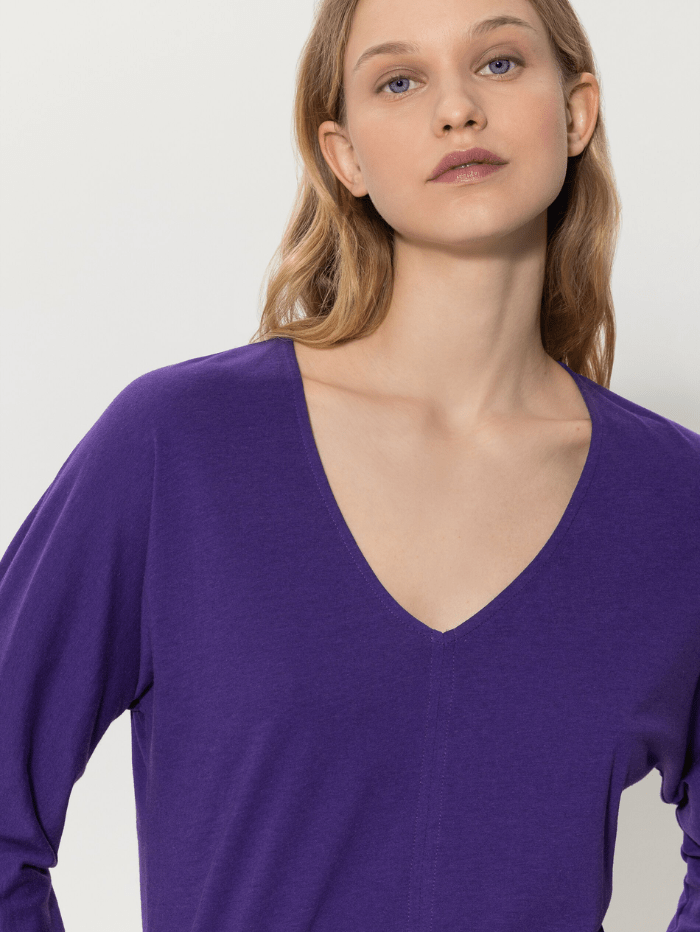 Luisa-Cerano-Long-Sleeved- V-Neck- T-Shirt-In-Deep-Purple 388077 7769 0870 izzi-of-baslow