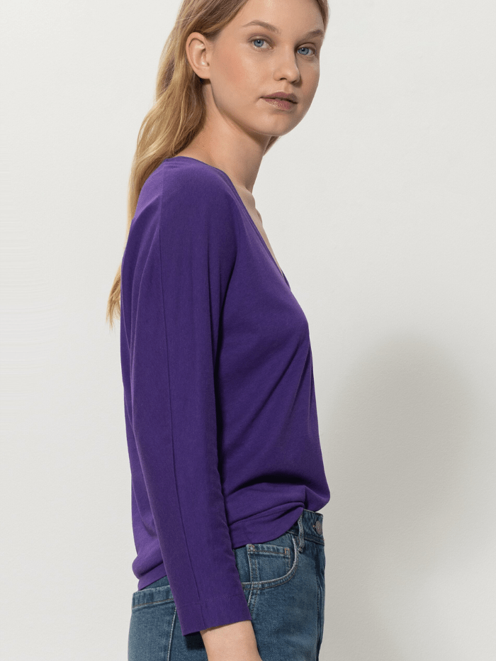 Luisa-Cerano-Long-Sleeved- V-Neck- T-Shirt-In-Deep-Purple 388077 7769 0870 izzi-of-baslow