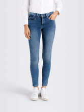 Mac Jeans Jeans Mac Skinny M Authentic Jeans In Summer Blue Wash 5457 90 0356L D432 izzi-of-baslow