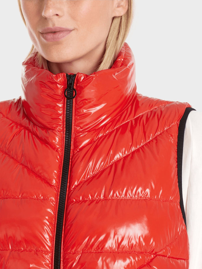 Marc-Cain-Sports-Quilted-Gilet-With-Thinsulate-In-Campari VS 37.01 W36 Col 278 izzi-of-baslow