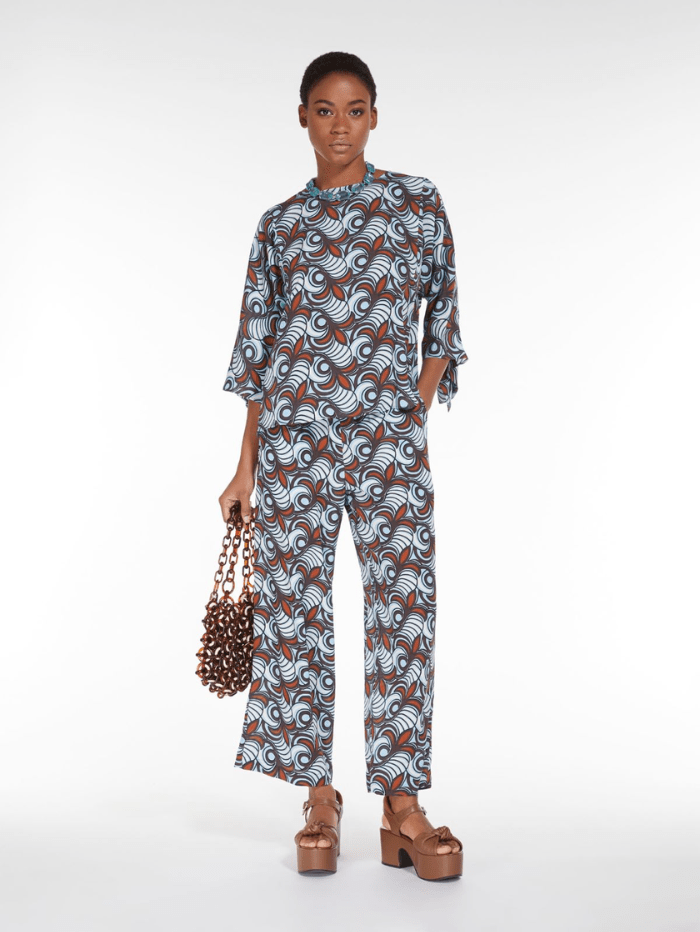 Weekend-Max-Mara-Adone-Printed-Silk-Blouse 23511601396 Col 003 izzi-of-baslow