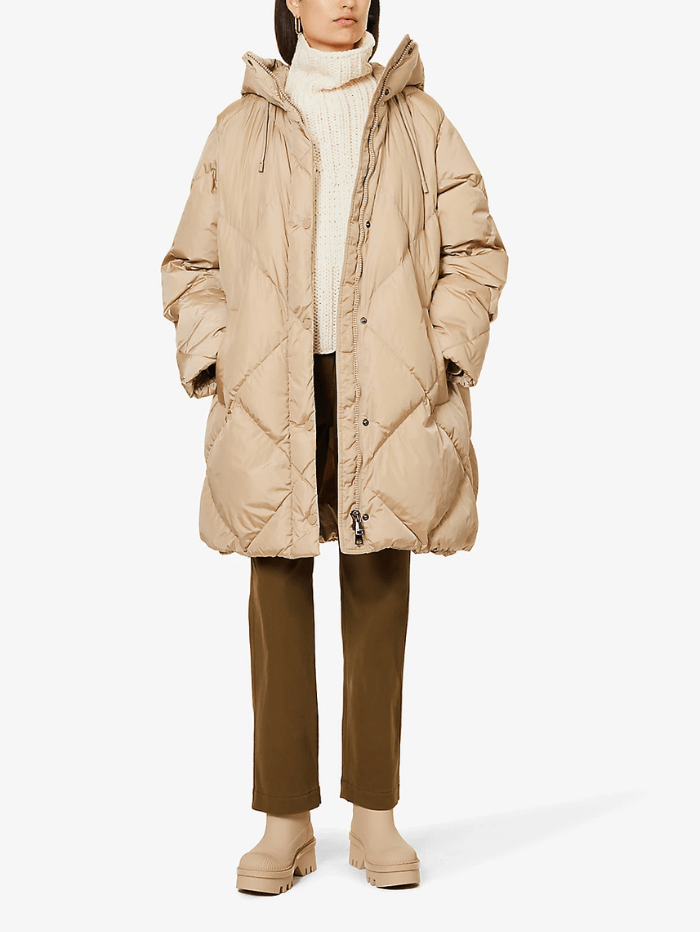 Weekend-By-Max-Mara-Calerno-Oversized-Fit-Quilted-Woven-Coat 23549608336 Col 018 izzi-of-baslow