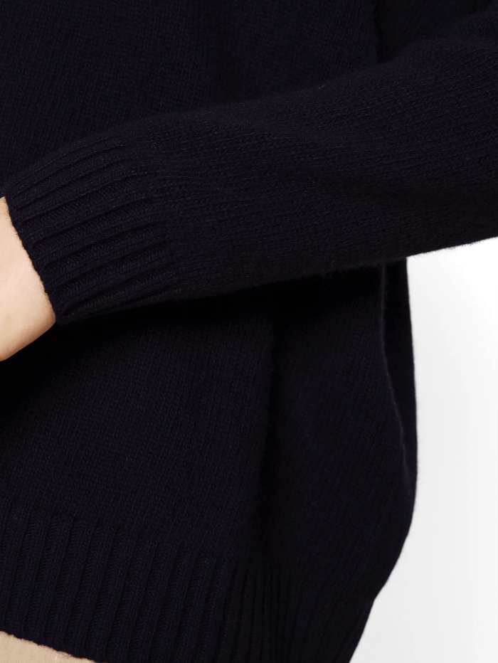 Weekend-By-Max-Mara-Benito-Jumper-in-Navy 23536607336 Col 011 izzi-of-baslow