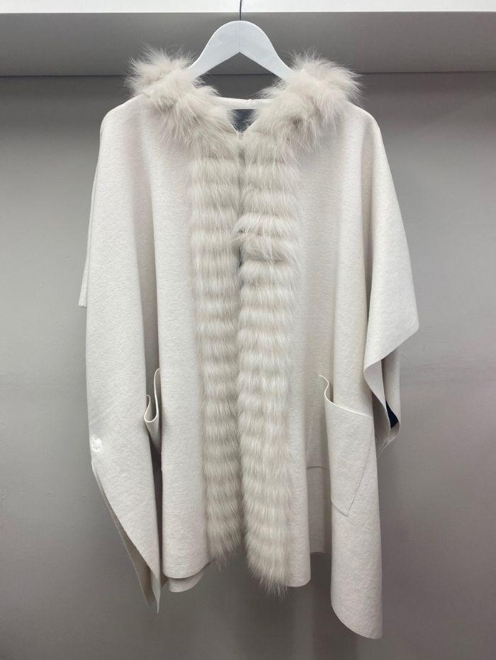 D.Exterior Coats &amp; Jackets D.Exterior Winter White Knitted Cape 51121 izzi-of-baslow