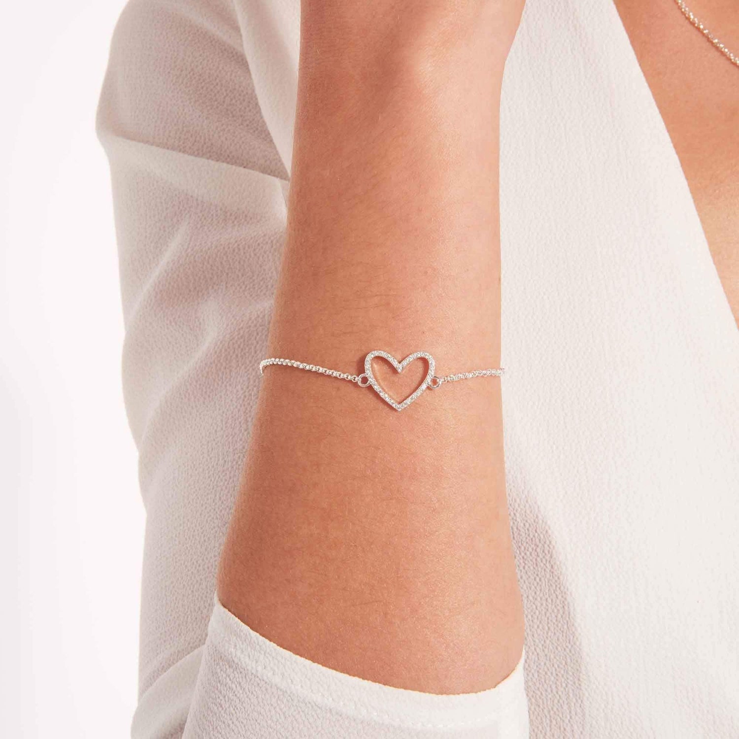 Joma Jewellery Jewellery Joma Bracelet 3284 Evie Heart izzi-of-baslow