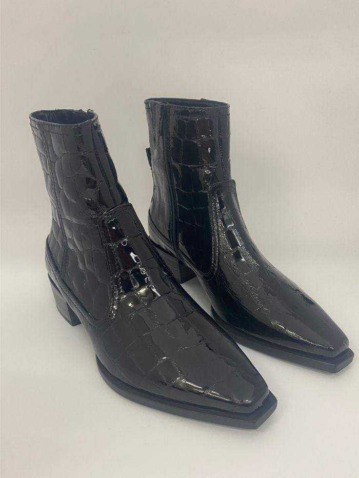 Kennel &amp; Schmenger Shoes Kennel &amp; Schmenger Patent Chelsea Boots in Black 41-44030-370 izzi-of-baslow