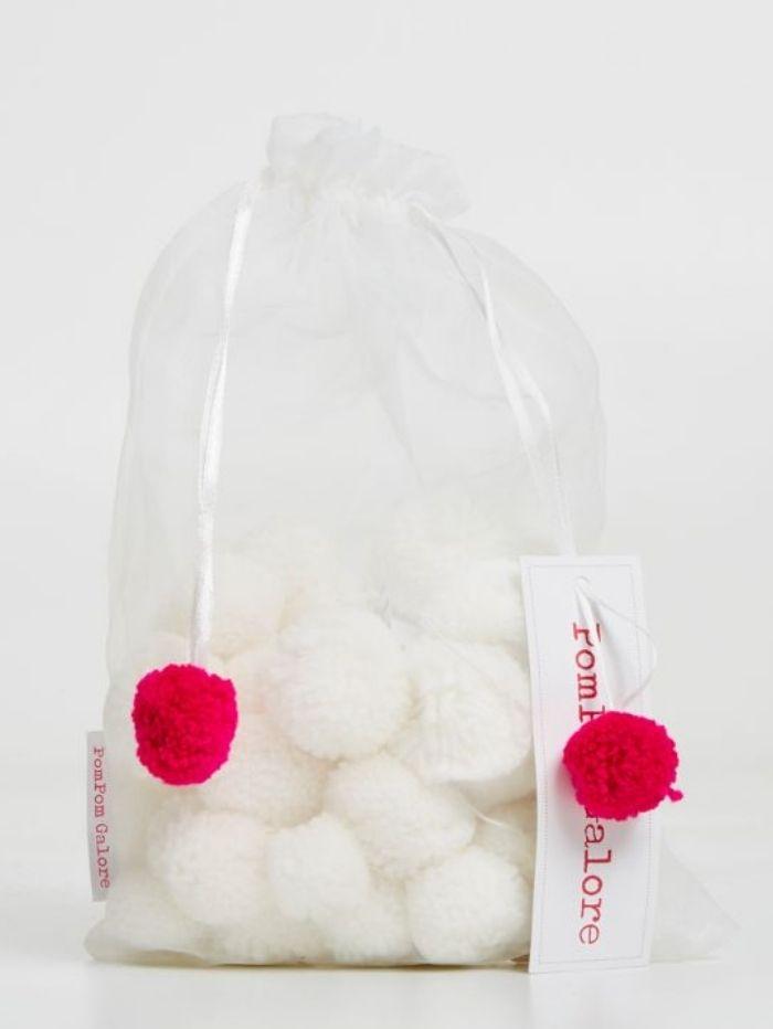 Pom Pom Galore Gifts One Size Pom Pom Galore White Pom Pom Garland izzi-of-baslow