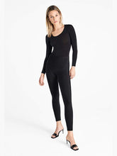 https://www.izziofbaslow.com/cdn/shop/products/wolford-ready-to-wear-by-wolford-wolford-black-scuba-leggings-19233-izzi-of-baslow-15998783651915.jpg?v=1656400533&width=165